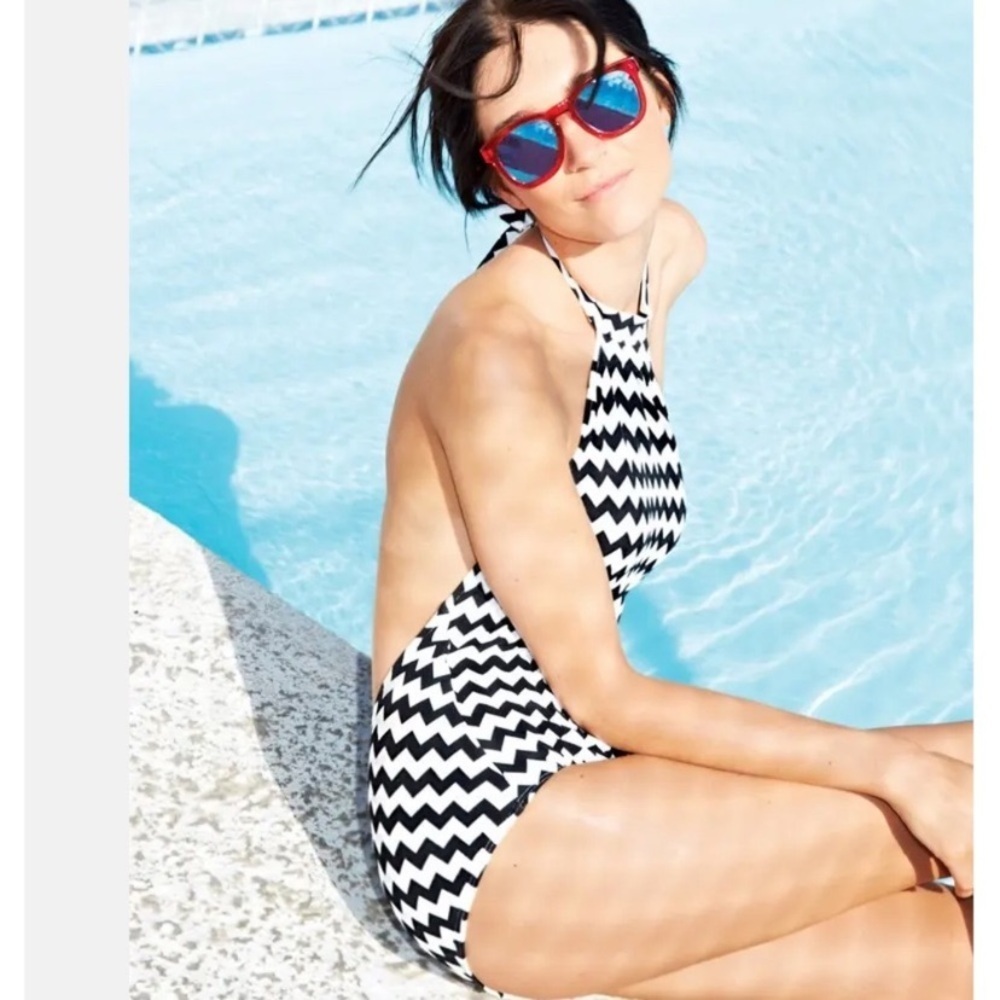 Seafolly Mod High Neck One Piece Black and White US size 8 new